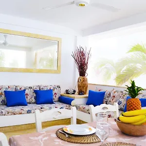 & Larimar Villa